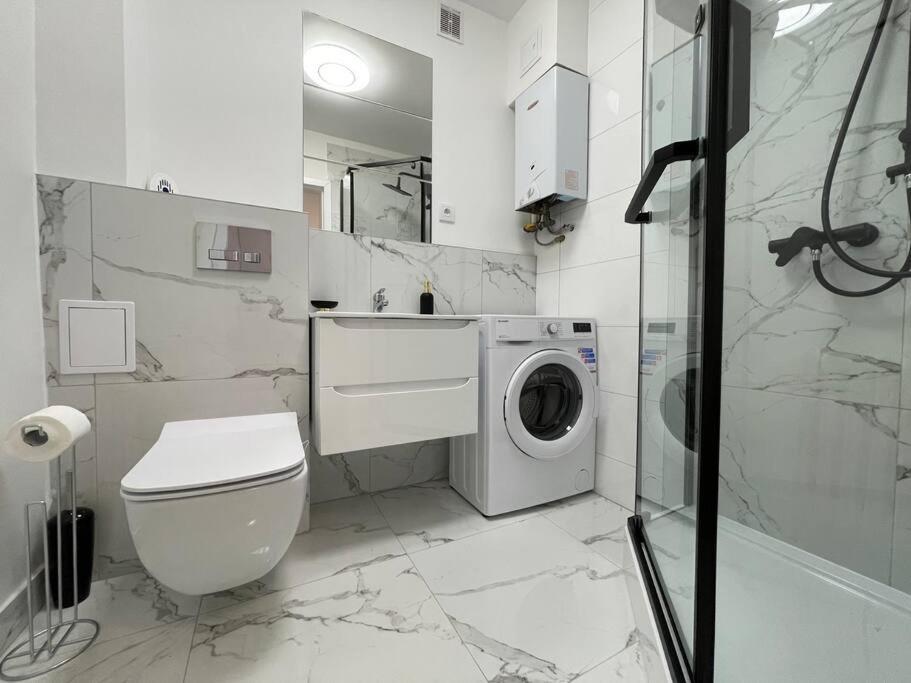 Apartment Kalwaryjska Spot In A Good Location Krakow