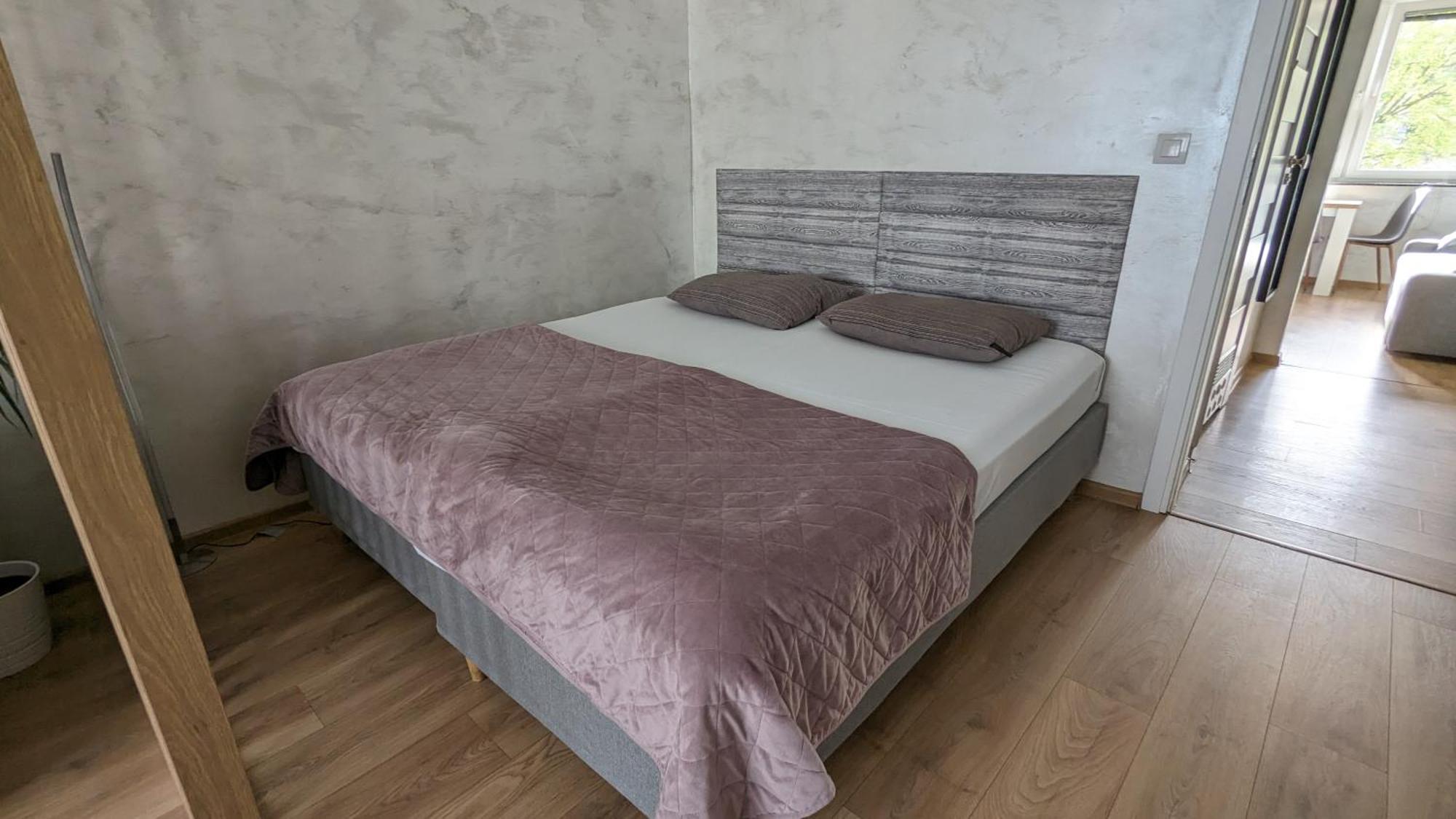 Apartment Kalwaryjska Spot In A Good Location *