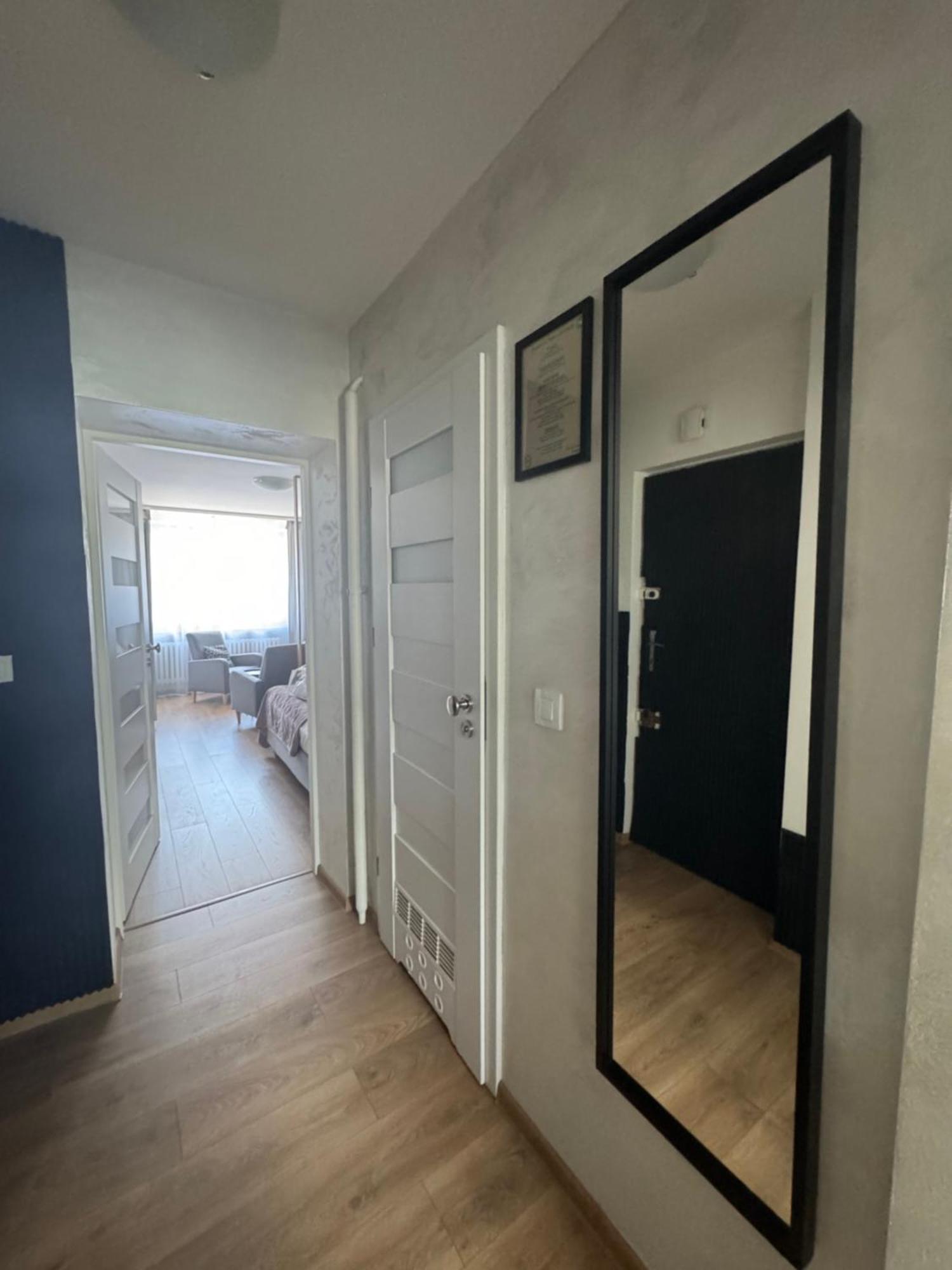 Apartment Kalwaryjska Spot In A Good Location *